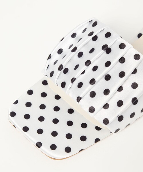 EMMEL REFINES(エメルリファインズ)の「<EMMEL REFINES>EM ギャザー フラット サンダル(サンダル・レディース・ライトブルー/ブラック/オレンジ系その他/ホワイト・L/M/S)」の17枚目の写真