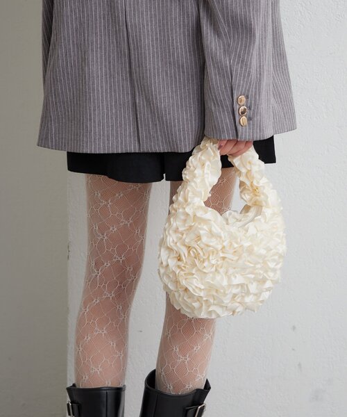mystic(ミスティック)の「サテンフリルハンドBAG(ハンドバッグ・レディース・アイボリー・ONE SIZE)」の7枚目の写真
