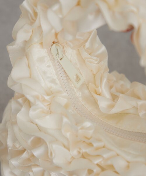 mystic(ミスティック)の「サテンフリルハンドBAG(ハンドバッグ・レディース・アイボリー・ONE SIZE)」の10枚目の写真