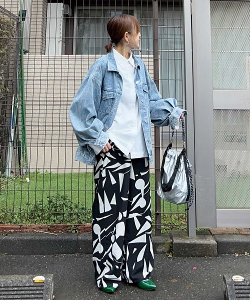 CORNERS by KR（コーナーズバイケーアール）の「【CORNERS by KR】リネンタッチ幾何学柄ラフパンツ（その他パンツ・レディース・オフホワイト/ブラック/グリーン・M）」の3枚目の写真