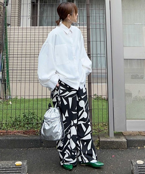 CORNERS by KR（コーナーズバイケーアール）の「【CORNERS by KR】リネンタッチ幾何学柄ラフパンツ（その他パンツ・レディース・オフホワイト/ブラック/グリーン・M）」の16枚目の写真