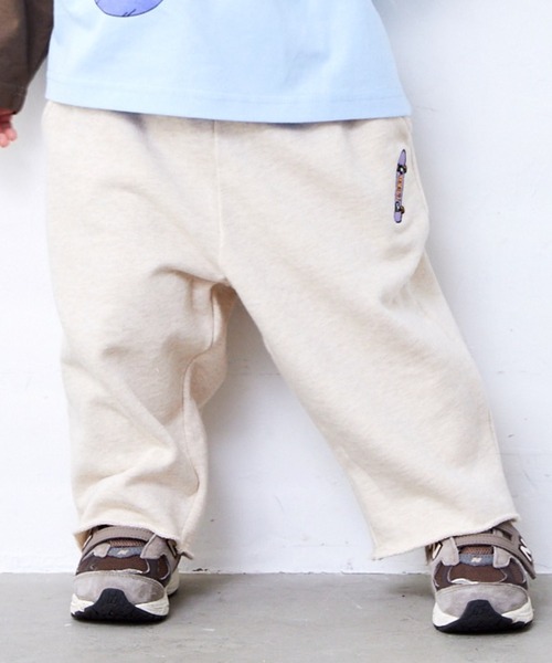 Fluffy BROTHERS(フラッフィーブラザーズ)の「カットオフ スウェットパンツ(スウェットパンツ・キッズ・グレー/ベージュ・110cm/100cm/90cm/80cm/150cm/130cm/120cm/140cm)」の2枚目の写真