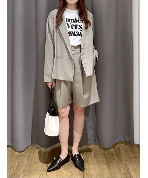 AZUL by moussy(アズールバイマウジー)の「【セットアップ対応】【身長/骨格別着用画像あり】タックハーフパンツ 春服 秋服 冬服 マニッシュ 着やせ 体系カバー 腰回りカバー(スラックス・レディース・杢グレー/ベージュ・SMALL/MEDIUM)」の10枚目の写真