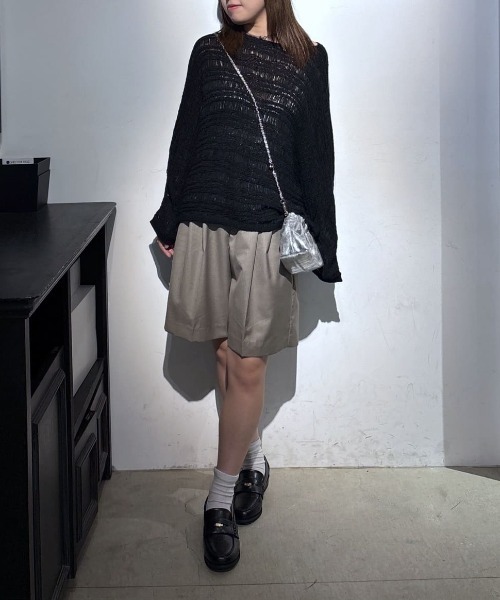 AZUL by moussy(アズールバイマウジー)の「【セットアップ対応】【身長/骨格別着用画像あり】タックハーフパンツ 春服 秋服 冬服 マニッシュ 着やせ 体系カバー 腰回りカバー(スラックス・レディース・杢グレー/ベージュ・SMALL/MEDIUM)」の5枚目の写真
