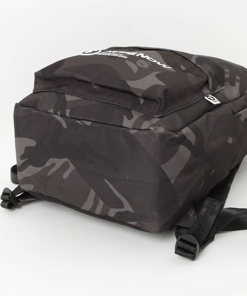 AAPE BY A BATHING APE（エーエイプバイアベイシングエイプ）の「AAPE NOW BACKPACK(camouflage)（バックパック/リュック・メンズ・ブラック系その他・FREE）」の7枚目の写真