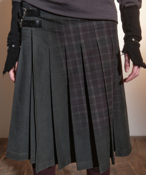 PORTERNA(ポルテナ)の「VINTAGE CHECK WRAP PLEATS SKIRT-KHAKI(スカート・レディース・その他・OS)」の7枚目の写真