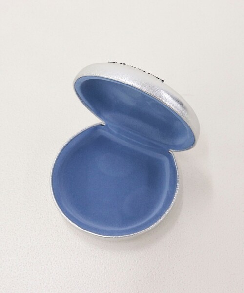 fredy emue（フレディエミュ）の「【JOli JOli/ジョリジョリ】刺しゅうラウンドケース（ポーチ・レディース・ライトブルー/シルバー/ブラウン・FREE）」の17枚目の写真