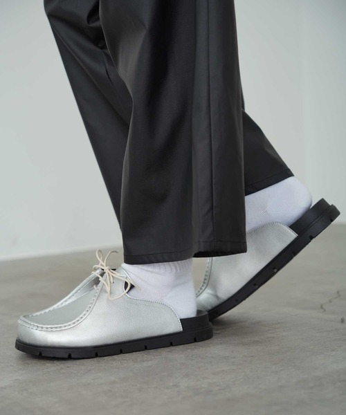 Bulue.(ブルー)の「レースアップ サボサンダル モカシン風 シルバー サボ ミュール つっかけ ローヒール(モカシン/デッキシューズ・レディース・シルバー/ブラック/キャメル・40/39/38/37)」の8枚目の写真