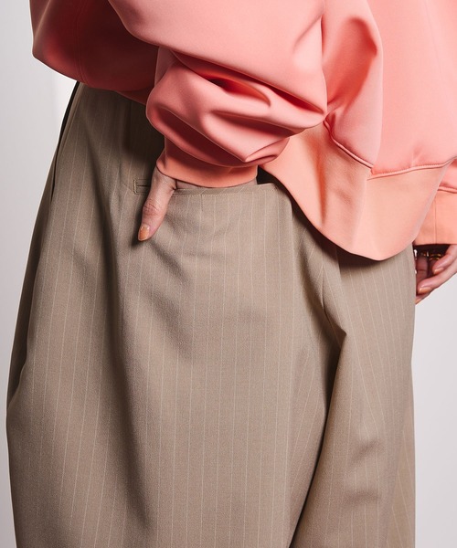 ROSE BUD（ローズバッド）の「(CREOLME)STRIPE TUCK BARREL PANTS（その他パンツ・レディース・ベージュ/ブラック・M/S）」の9枚目の写真