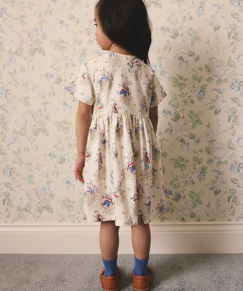 Cath Kidston(キャスキッドソン)の「キッズ リボン ワンピース Easter Bunnies(ワンピース・キッズ・アイボリー・122/110/98)」の6枚目の写真