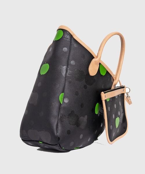 THE BEATLES COMME des GARCONS(ザ ビートルズ コムデギャルソン)の「THE BEATLES CdG BOAT BAG APPLE PRINTED / Natural collour handle SMALL(トートバッグ・メンズ・ブラック・ONE SIZE)」の5枚目の写真