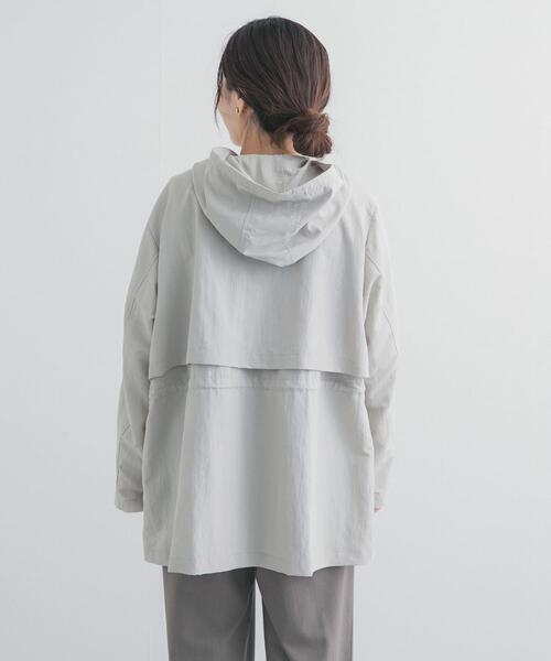 URBAN RESEARCH DOORS(アーバンリサーチドアーズ)の「『WEB/一部店舗限定カラー』『撥水』ナイロンマウンテンパーカー(マウンテンパーカー・レディース・ライトベージュ/ブラック/グリーン系その他/ネイビー・SMALL/MEDIUM)」の17枚目の写真