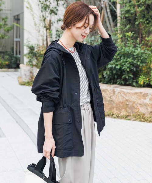 URBAN RESEARCH DOORS(アーバンリサーチドアーズ)の「ナイロンマウンテンパーカー(マウンテンパーカー・レディース・ライトベージュ/ブラック/グリーン系その他/ネイビー・SMALL/MEDIUM)」の18枚目の写真