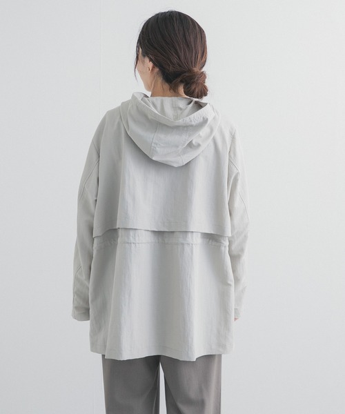 URBAN RESEARCH DOORS(アーバンリサーチドアーズ)の「ナイロンマウンテンパーカー(マウンテンパーカー・レディース・ライトベージュ/ブラック/グリーン系その他/ネイビー・SMALL/MEDIUM)」の12枚目の写真