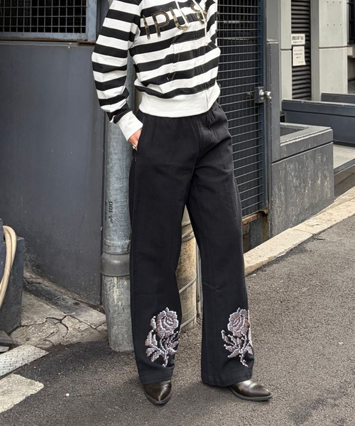 OBEY(オベイ)の「【OBEY / オベイ】 ROSES EMBELLISHED PANT(その他パンツ・レディース・ブラック・SMALL/X-SMALL)」の1枚目の写真