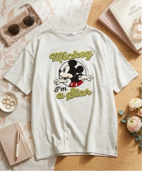 Disney(ディズニー)の「【DISNEY/ディズニー】ミッキーマウス サガラ刺繍半袖Tシャツ(Tシャツ/カットソー・レディース・オートミール/スミクロ/スカイブルー/オレンジ・LARGE/MEDIUM)」の1枚目の写真
