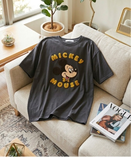 Disney(ディズニー)の「【DISNEY/ディズニー】ミッキーマウス サガラ刺繍半袖Tシャツ(Tシャツ/カットソー・レディース・オートミール/スミクロ/スカイブルー/オレンジ・LARGE/MEDIUM)」の3枚目の写真