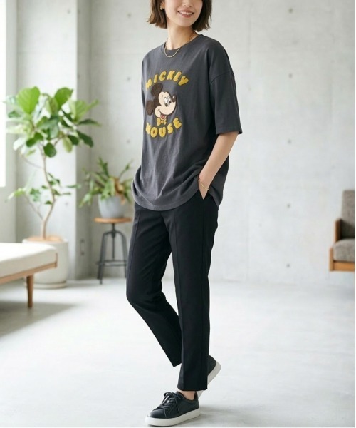 Disney(ディズニー)の「【DISNEY/ディズニー】ミッキーマウス サガラ刺繍半袖Tシャツ(Tシャツ/カットソー・レディース・オートミール/スミクロ/スカイブルー/オレンジ・LARGE/MEDIUM)」の6枚目の写真