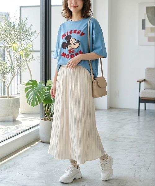 Disney(ディズニー)の「【DISNEY/ディズニー】ミッキーマウス サガラ刺繍半袖Tシャツ(Tシャツ/カットソー・レディース・オートミール/スミクロ/スカイブルー/オレンジ・LARGE/MEDIUM)」の15枚目の写真