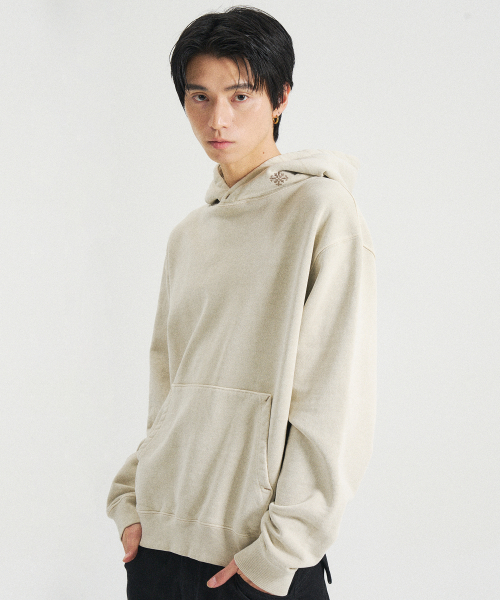 SLOWACID（スローアシッド）の「ネックロゴガーメントダイフードパーカー[ベージュ]（パーカー・レディース・その他・SMALL/MEDIUM/LARGE/X-LARGE）」の2枚目の写真