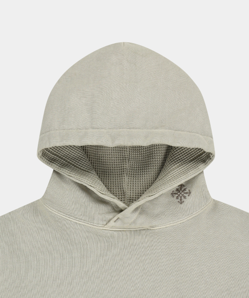 SLOWACID（スローアシッド）の「ネックロゴガーメントダイフードパーカー[ベージュ]（パーカー・レディース・その他・SMALL/MEDIUM/LARGE/X-LARGE）」の5枚目の写真