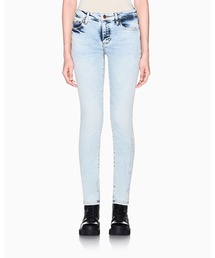 ARMANI EXCHANGE（アルマーニエクスチェンジ）の「【A|X アルマーニ エクスチェンジ】サイドロゴ ライトブルーデニムパンツ_J69 SUPER SKINNY LIFT-UP（デニムパンツ）」