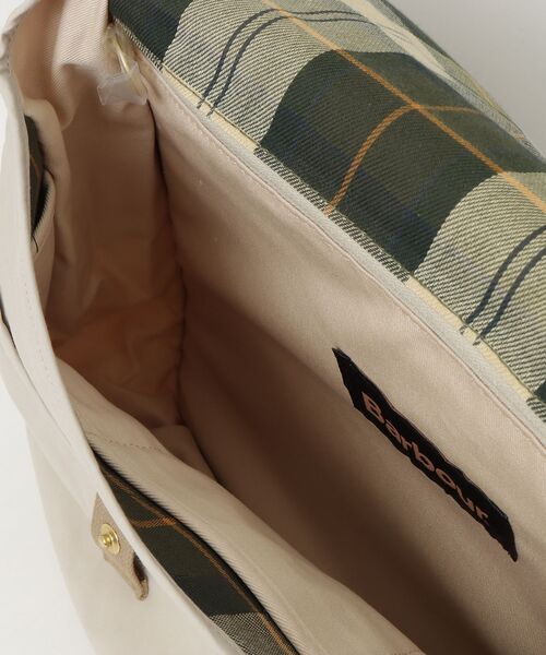 Barbour（バブアー）の「【TRANSPORT / トランスポート】Riever クロスボディバッグ（ショルダーバッグ・メンズ・ベージュ/ブラック・ONE SIZE）」の18枚目の写真