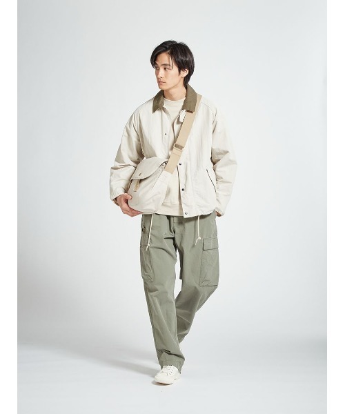 Barbour（バブアー）の「【TRANSPORT / トランスポート】Riever クロスボディバッグ（ショルダーバッグ・メンズ・ベージュ/ブラック・ONE SIZE）」の20枚目の写真