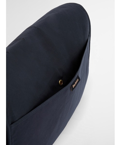 Barbour（バブアー）の「【TRANSPORT / トランスポート】Riever クロスボディバッグ（ショルダーバッグ・メンズ・ベージュ/ブラック・ONE SIZE）」の8枚目の写真