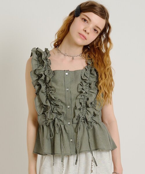 w closet(ダブルクローゼット)の「フリフリノースリブラウス(シャツ/ブラウス・レディース・カーキ/ブラック/レッド/グリーン/ブラック系その他/オフホワイト・FREE)」の8枚目の写真