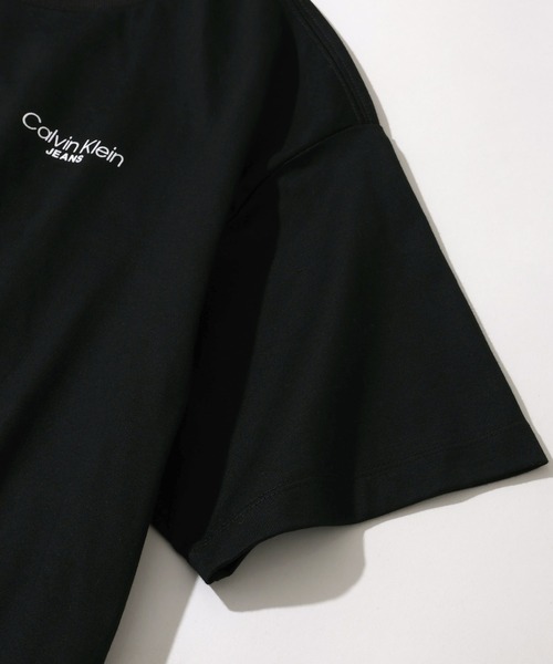 Calvin Klein Jeans（カルヴァンクラインジーンズ）の「【Calvin Klein JEANS/カルバンクライン ジーンズ】LOGO BACK PRINT T-SHIRT/ロゴ バックプリント 半袖Tシャツ（Tシャツ/カットソー・メンズ・ホワイト/ブラック・L/XL/M）」の11枚目の写真