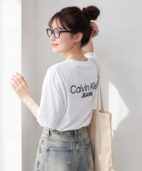 Calvin Klein Jeans（カルヴァンクラインジーンズ）の「【Calvin Klein JEANS/カルバンクライン ジーンズ】LOGO BACK PRINT T-SHIRT/ロゴ バックプリント 半袖Tシャツ（Tシャツ/カットソー・メンズ・ホワイト/ブラック・L/XL/M）」の17枚目の写真