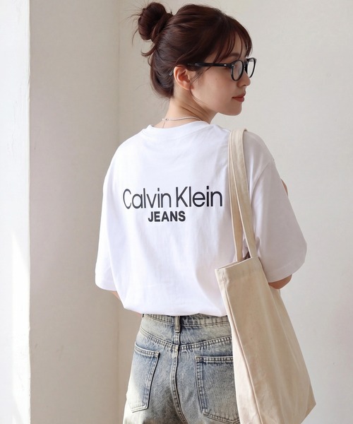 Calvin Klein Jeans（カルヴァンクラインジーンズ）の「【Calvin Klein JEANS/カルバンクライン ジーンズ】LOGO BACK PRINT T-SHIRT/ロゴ バックプリント 半袖Tシャツ（Tシャツ/カットソー・メンズ・ホワイト/ブラック・L/XL/M）」の15枚目の写真