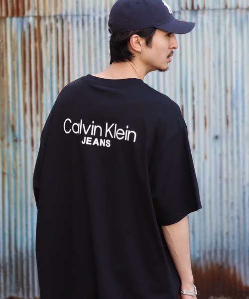 Calvin Klein Jeans(カルヴァンクラインジーンズ)の「【Calvin Klein JEANS/カルバンクライン ジーンズ】LOGO BACK PRINT T-SHIRT/ロゴ バックプリント 半袖Tシャツ(Tシャツ/カットソー・メンズ・ホワイト/ブラック・L/XL/M)」の15枚目の写真
