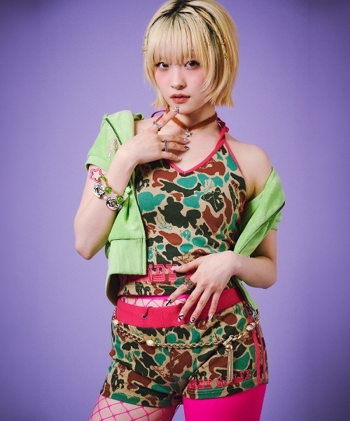 GALFY(ガルフィー)の「GALFY/ガルフィー/ハデカモキャミ(キャミソール・レディース・ピンク/カーキ/オレンジ/ベージュ・F)」の2枚目の写真