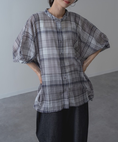 refinedworks(リファインドワークス)の「【refinedworks】大人カジュアル を彩る チェック柄 シャツ(シャツ/ブラウス・レディース・グレー/レッド/グリーン・FREE)」の2枚目の写真