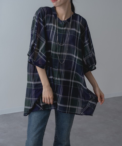 refinedworks(リファインドワークス)の「【refinedworks】大人カジュアル を彩る チェック柄 シャツ(シャツ/ブラウス・レディース・グレー/レッド/グリーン・FREE)」の3枚目の写真