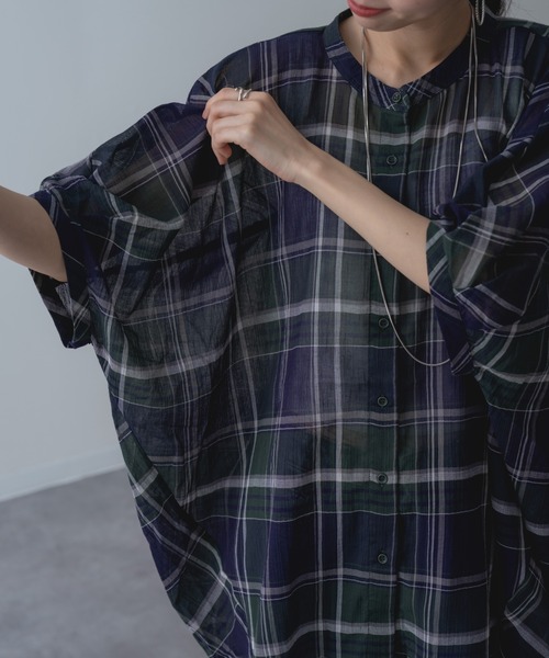 refinedworks(リファインドワークス)の「【refinedworks】大人カジュアル を彩る チェック柄 シャツ(シャツ/ブラウス・レディース・グレー/レッド/グリーン・FREE)」の9枚目の写真