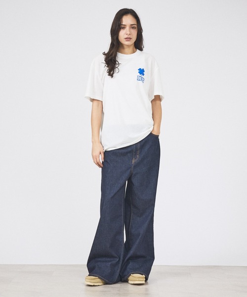Rouge vif la cle(ルージュヴィフラクレ)の「【Deus Ex Machina/デウスエクスマキナ】Quad Tee / ロゴプリントTシャツ(Tシャツ/カットソー・レディース・ピンク/ホワイト・フリー)」の4枚目の写真