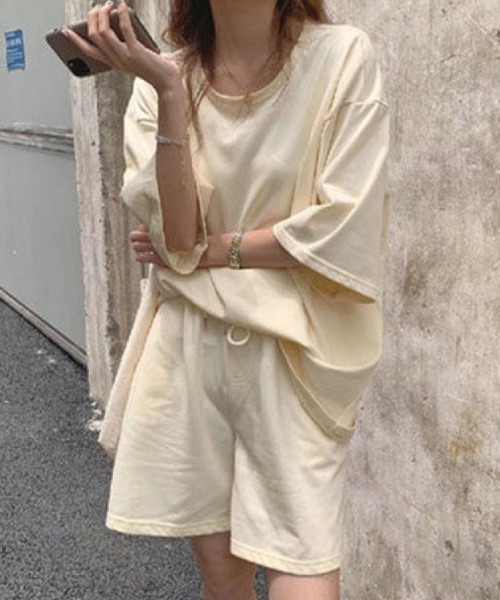 mielu(ミエル)の「リラックスルーズカットソーセットアップ(Tシャツ/カットソー・レディース・チャコール/ブルー/アイボリー/ブラック/ライトグレー・MEDIUM/LARGE)」の8枚目の写真