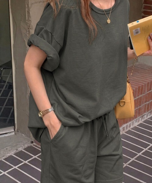mielu(ミエル)の「リラックスルーズカットソーセットアップ(Tシャツ/カットソー・レディース・チャコール/ブルー/アイボリー/ブラック/ライトグレー・MEDIUM/LARGE)」の16枚目の写真