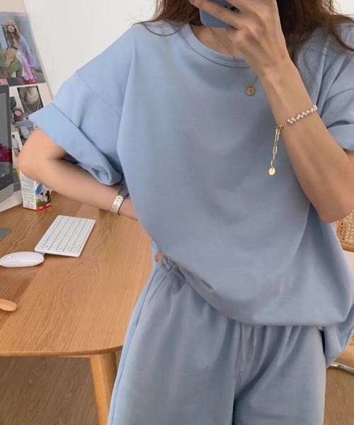 mielu(ミエル)の「リラックスルーズカットソーセットアップ(Tシャツ/カットソー・レディース・チャコール/ブルー/アイボリー/ブラック/ライトグレー・MEDIUM/LARGE)」の20枚目の写真