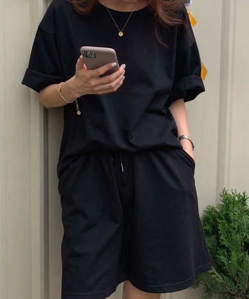 mielu(ミエル)の「リラックスルーズカットソーセットアップ(Tシャツ/カットソー・レディース・チャコール/ブルー/アイボリー/ブラック/ライトグレー・MEDIUM/LARGE)」の10枚目の写真