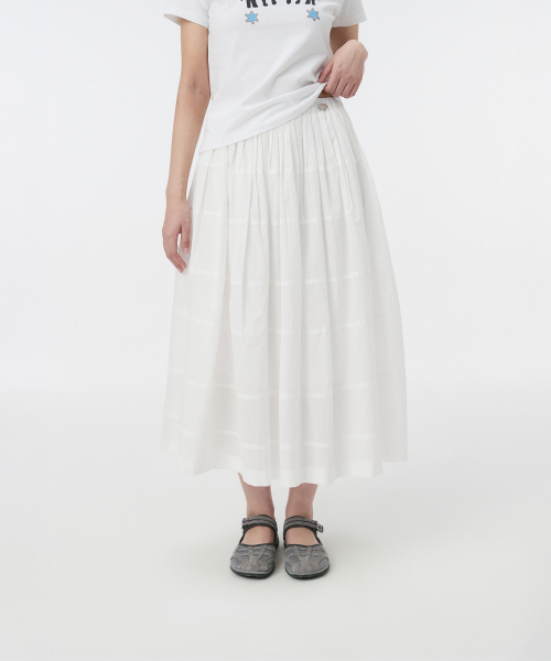 OHESHIO（オヘシオ）の「SHIRRING TIERED MAXI SKIRT, WHITE（スカート・レディース・その他・FREE）」の3枚目の写真