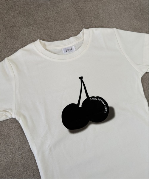 lilful(リルフル)の「【26年春夏新作】チェリーグラフィックコンパクト半袖Tシャツ(Tシャツ/カットソー・レディース・グレー/ホワイト・M/S)」の14枚目の写真