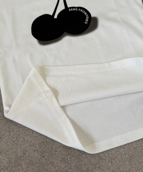 lilful(リルフル)の「【26年春夏新作】チェリーグラフィックコンパクト半袖Tシャツ(Tシャツ/カットソー・レディース・グレー/ホワイト・M/S)」の15枚目の写真