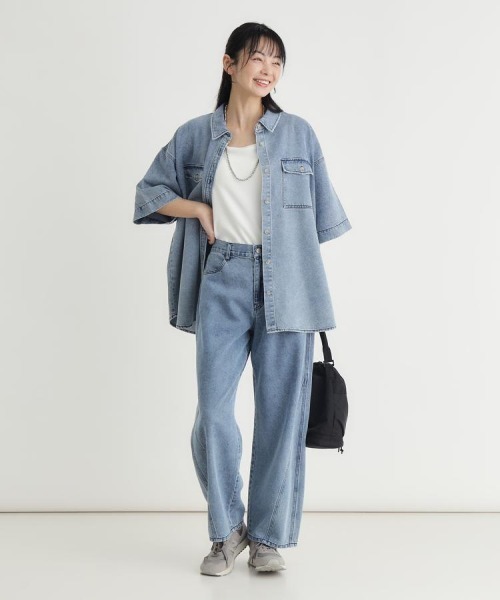 Right-on(ライトオン)の「【HONEYSUCKLE ROSE】ケミカル加工コクーンデニムパンツ (ヴィンテージライク / テンセル混 / ドローコード / ウエストゴム)(その他パンツ・レディース・ライトインディゴブルー・M/L)」の12枚目の写真