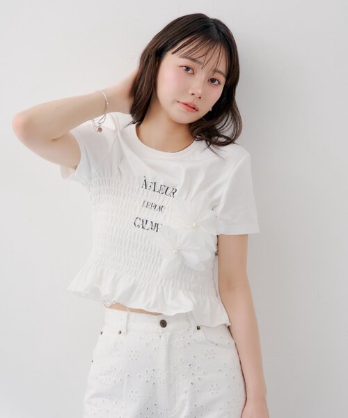 Chico(チコ)の「【SALON by Chico】3DフラワーシャーリングTシャツ(Tシャツ/カットソー・レディース・ブルー/ブラック/ホワイト・FREE)」の5枚目の写真