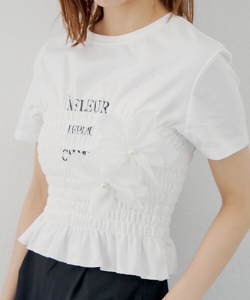 Chico(チコ)の「【SALON by Chico】3DフラワーシャーリングTシャツ(Tシャツ/カットソー・レディース・ブルー/ブラック/ホワイト・FREE)」の7枚目の写真