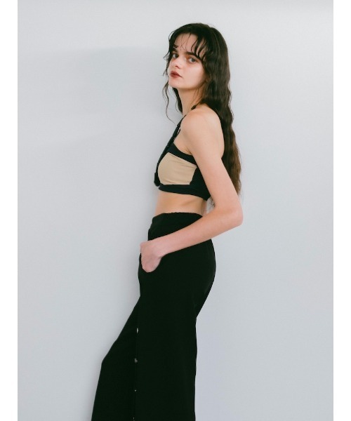 ILANIS(イラニス)の「Ease Two-Tone Bandeau|カップ付きバイカラーバンドゥ(チューブトップ・レディース・ブルー系その他/ベージュ系その他/ブラック×ホワイト・S/M)」の11枚目の写真